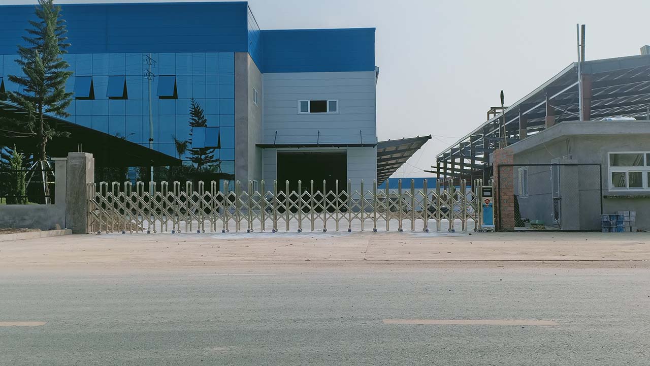 Cổng xếp PCG lắp đặt tại khu công nghiệp tại Bắc Giang